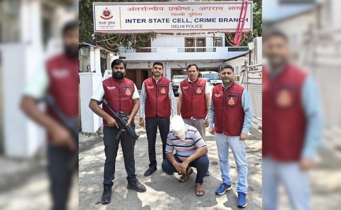 माजी सैन्याच्या व्यक्तीने पत्नीला 20 वर्षांपासून पोलिसांना मारहाण केली