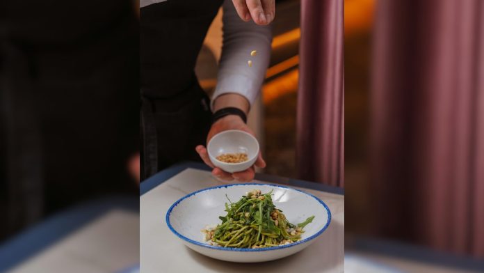Thecha noodle: एनोव्हेटिव्ह नूडल रेसिपी मध्यम-आठवड्यातील क्रॉव्हिंग्जसाठी योग्य