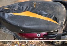 धक्कादायक! उरुळी कांचनमध्ये विद्यार्थ्यांच्या मोटारसायकल सीटवर ब्लेड हल्ला; 8 ते 10 वाहनांचे नुकसान