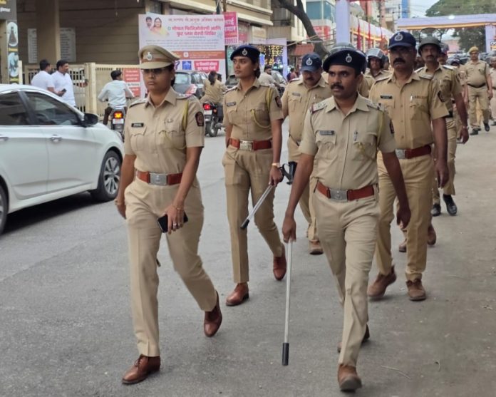 गणेशोत्सवाच्या पार्श्वभूमीवर उरुळी कांचनमध्ये पोलिसांचा रूट मार्च!