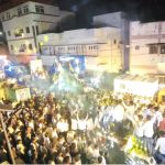 उरुळी कांचनमध्ये गणरायाचे जल्लोषात आगमन; केरळचे पारंपरिक चेंडा वाद्य, ढोल-ताशांचा गजर अन् २५ डीजेंच्या दणदणाटात आश्रम रोडवर हजारो भक्तांची गर्दी!